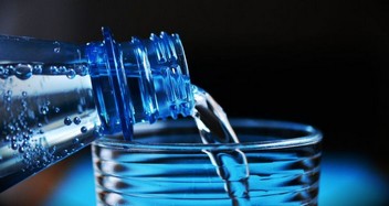 لفقدان الوزن.. كم كوب ماء يجب تناوله يوميًا؟